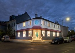 Uro-Zentrum - Aussen bei Nacht